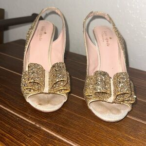 Kate spade charm sling back heels gold glitter size 7
